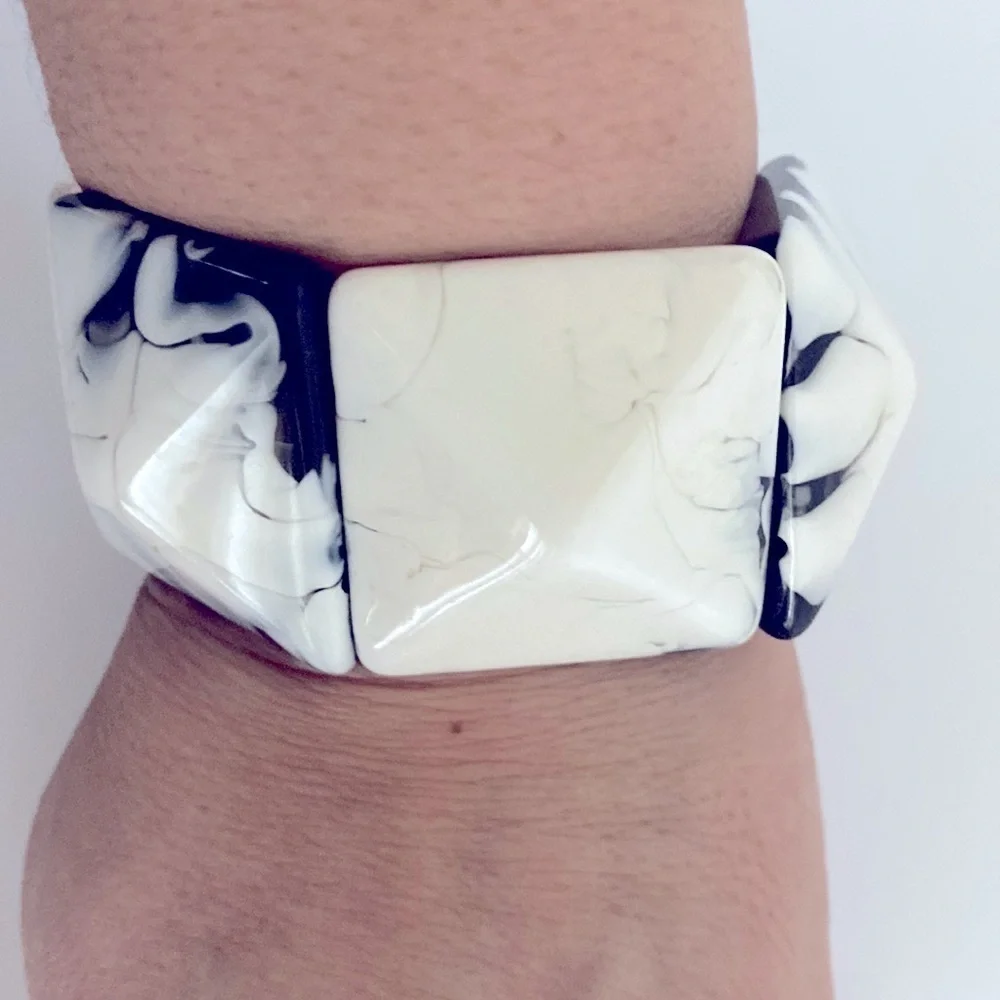 Howlite White/Black/Gray Marble Stretch Bracelet